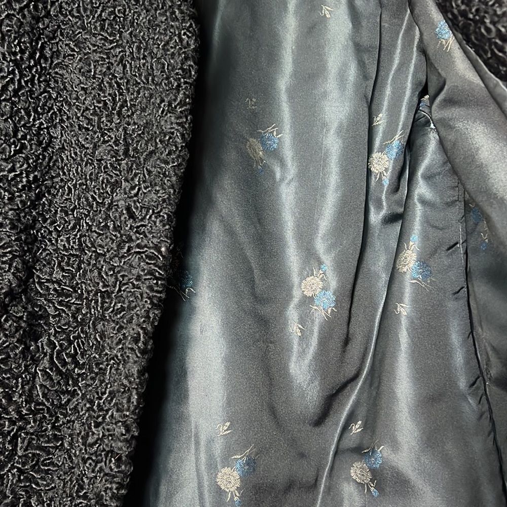 Meyer Epstein Furs London Ontario Unique Black Lambswool Coat With Mink Fur Trim - Picture 12 of 14